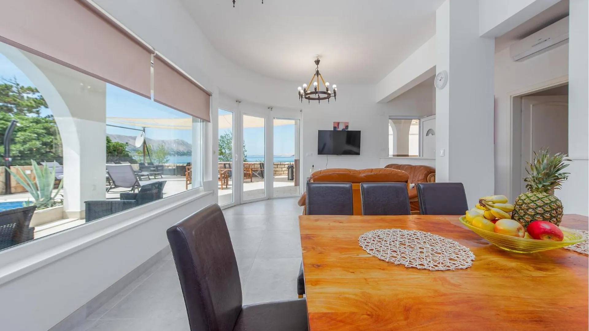 פג 6 Bedroom Gorgeous Home In Pag 0*,