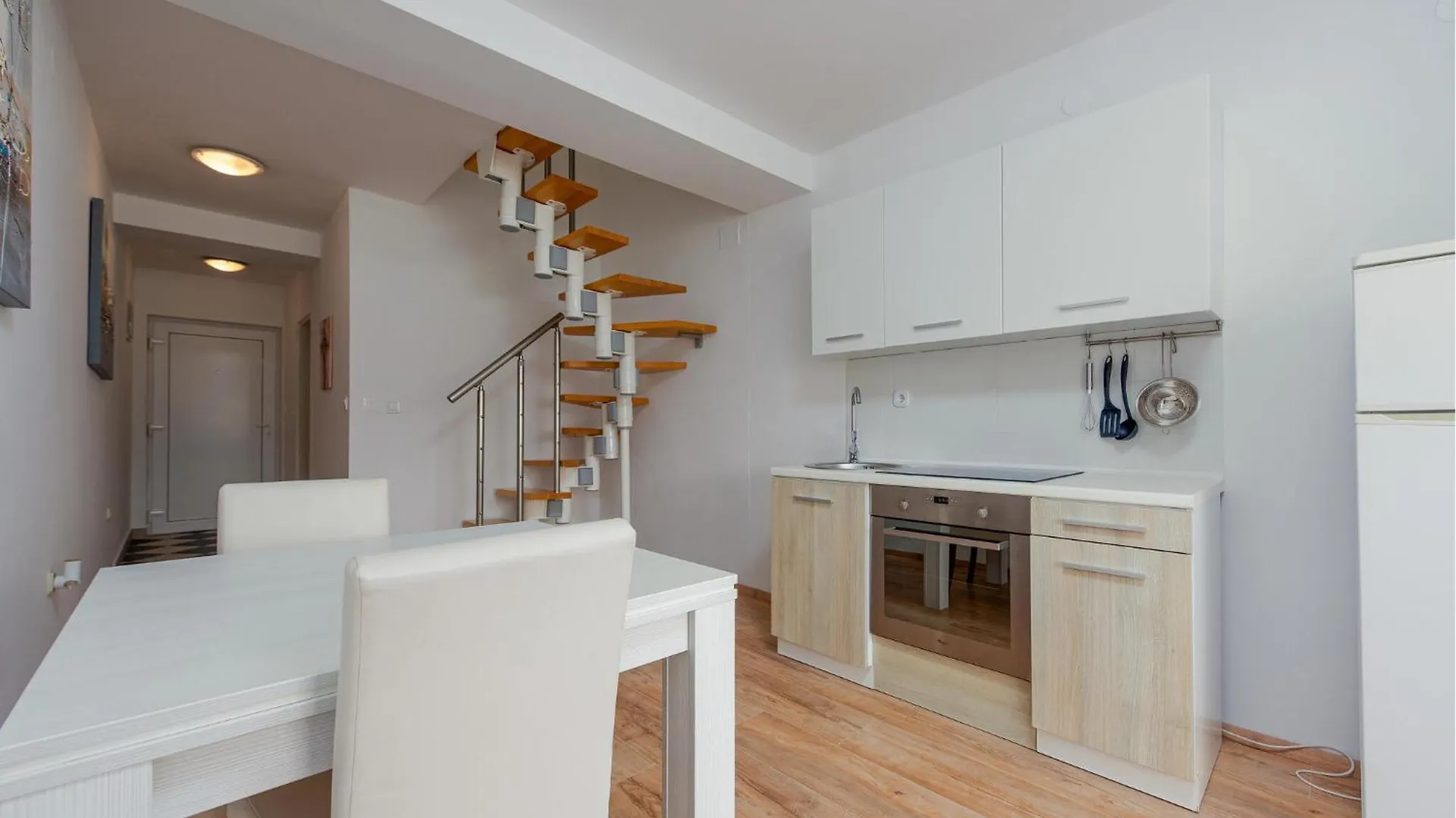 פג 6 Bedroom Gorgeous Home In Pag בית נופש