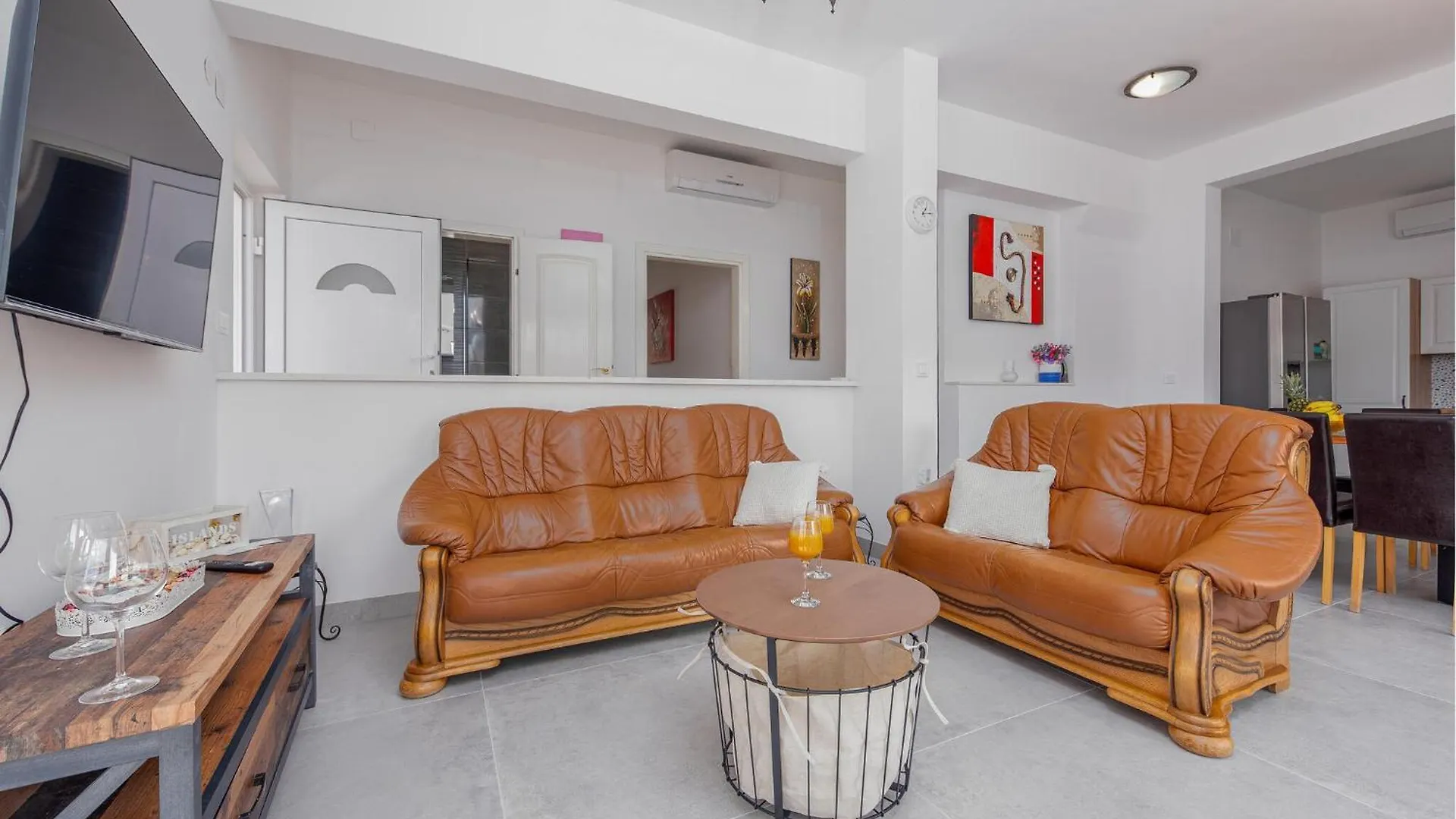 Vakantiehuis Amazing home in Pag with 6 Bedrooms, WiFi&Outdoor swimming pool Pag Town