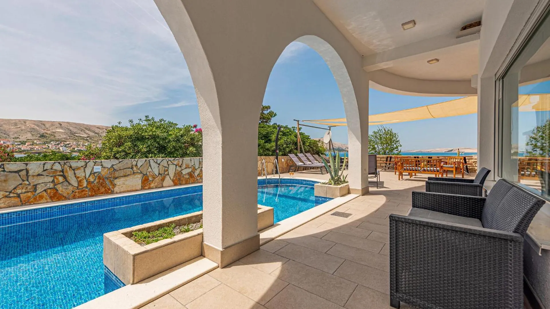 Amazing home in Pag with 6 Bedrooms, WiFi&Outdoor swimming pool Pag Town 0*,