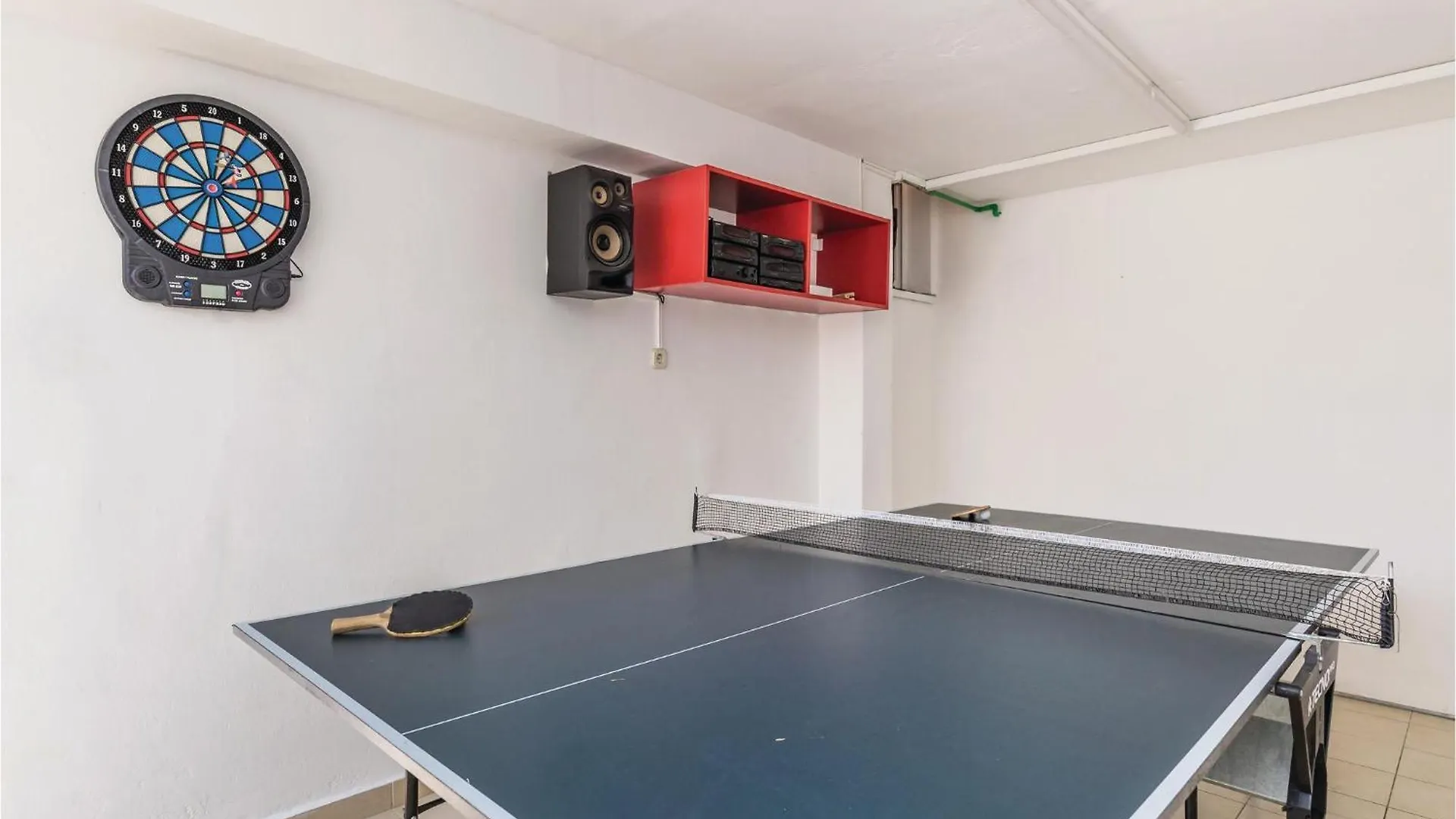 Vakantiehuis Amazing home in Pag with 6 Bedrooms, WiFi&Outdoor swimming pool Pag Town Kroatië